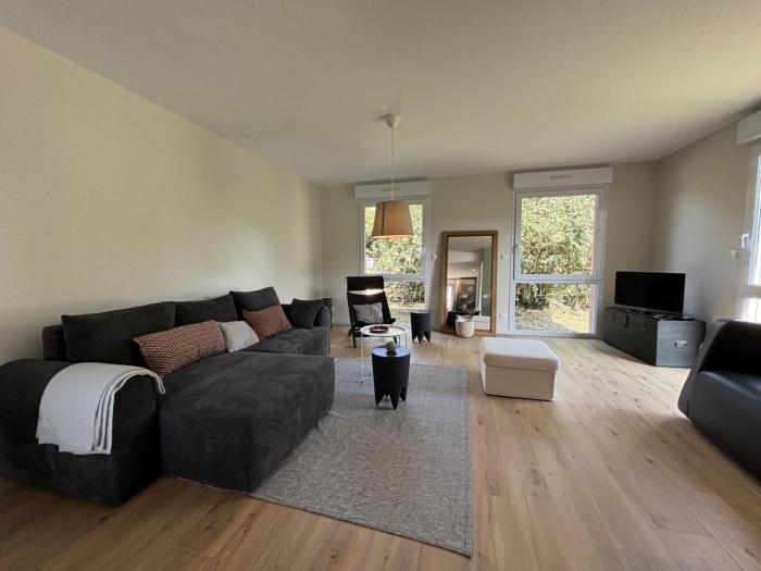 Gîte contemporain côté Sioule à Ébreuil, 4 pers, jardin - FR-1-489-551