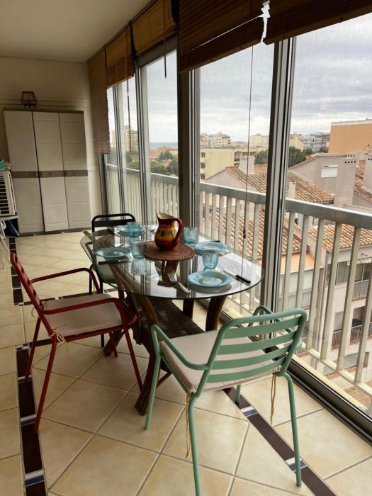 5CANETP36 –T2 avec clim, loggia et vue Marina, à deux pas de la plage