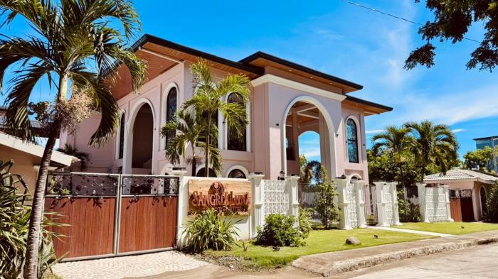 Sangria-Luna Resort and Hotel