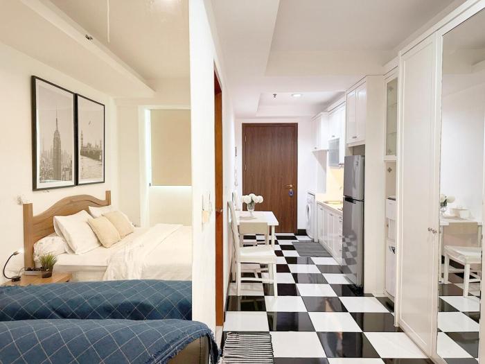 Studio apt 65inch TV in Kemang Mall