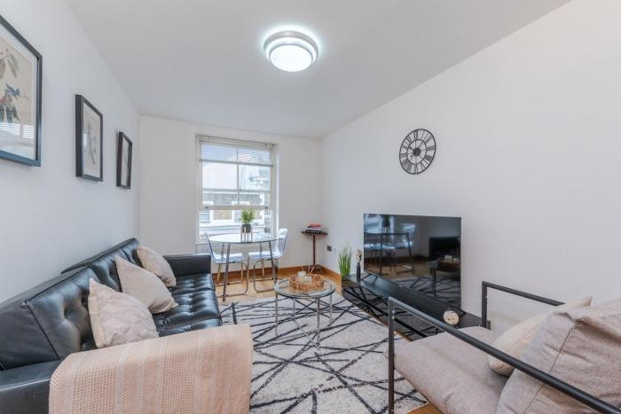 Kensington & Chelsea 2BR Flat in Central London