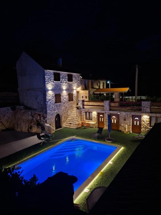 Villa Stone Valcer