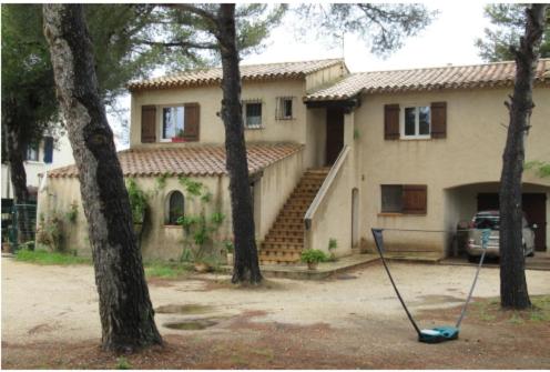 Appartement spacieux, haut de villa, 3 chambres, 100 m2, 6 personnes, au calme