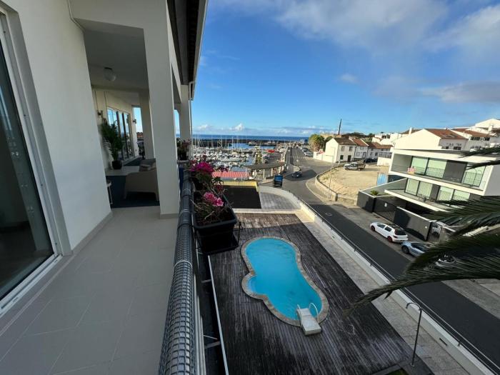 Picturesque Penthouse