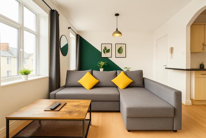 Space for groups, 10 mins from Queen St!