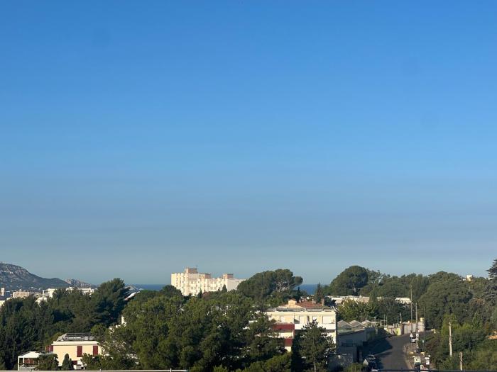 Duplex 10P Jacuzzi Terrasse Vue Mer et Montagne Marseille