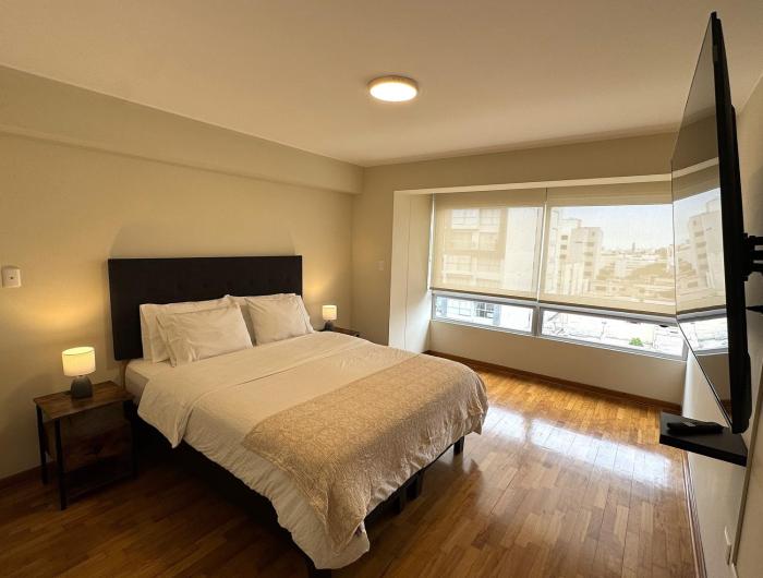 Aparts 4 Days Miraflores 1 or 2 Bedrooms Executive Apartment