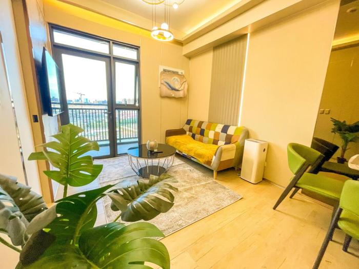 Modern 1BR Stay near Solaire, Okada, near Airport