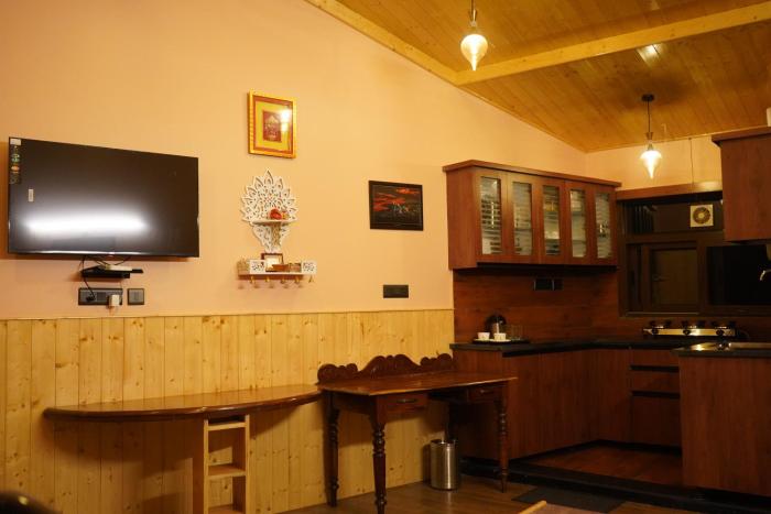 Nook 1BR close to Mall Road and Naini Lake