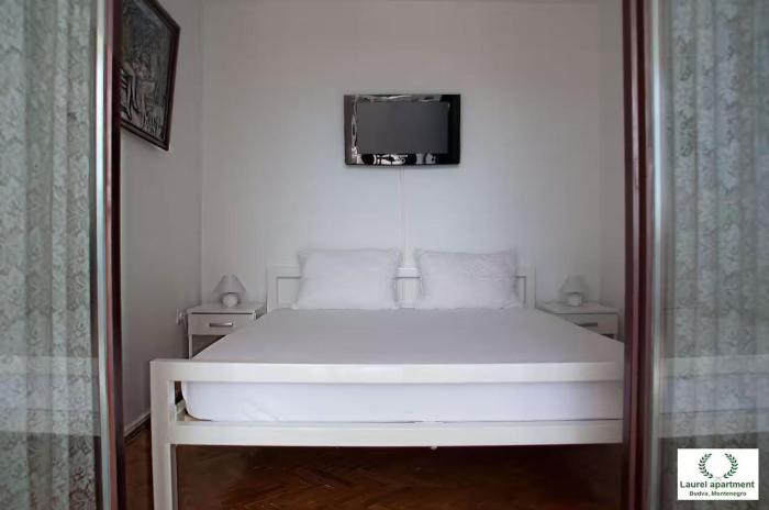 Laurel Apartment See View