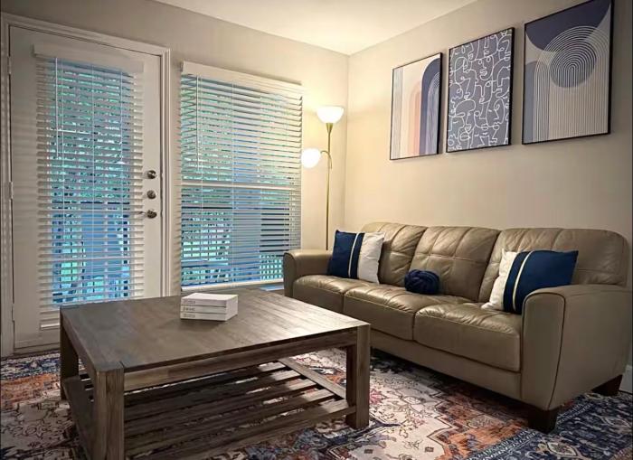 Apartment located in the Texas Medical Center near NRG, Discovery Green, Houston Zoo, Museum District