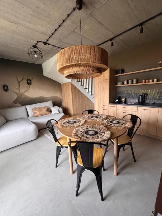 Siedlisko na wydmach, sauna,podgrzewane jacuzzi,domki klimatyzowane,starlink internet,parking