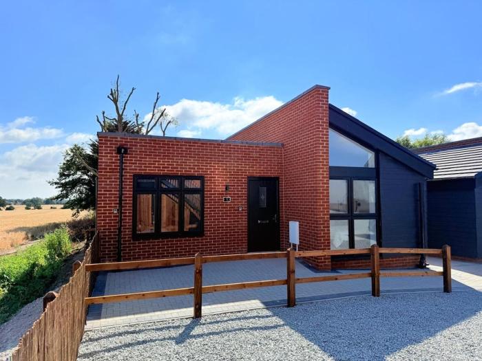 Peaceful brand new bungalow