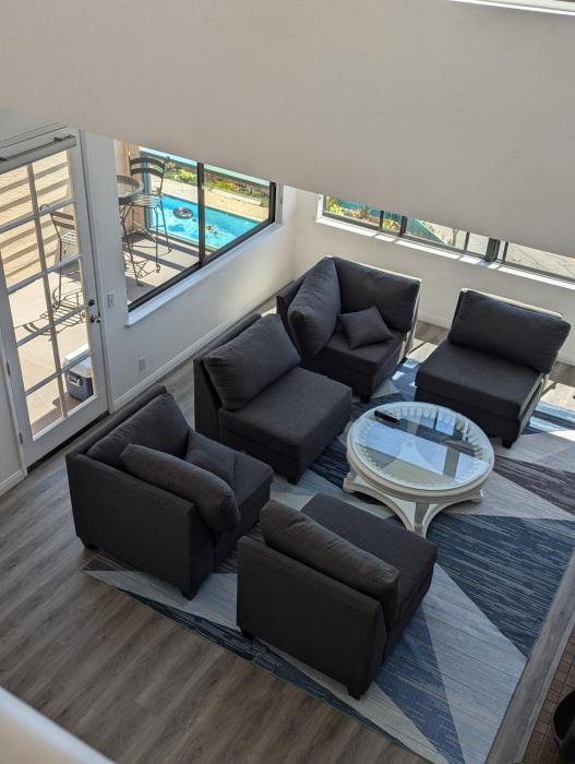 31 night required rental Waterfront penthouse 180 ocean view