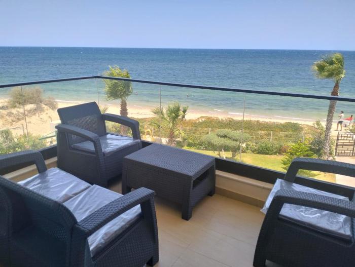 Beachfront Dream, WaveHaus