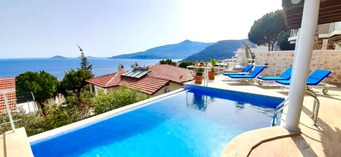 Amazing Seafront 4 bedrooms villa in Kalkan centre