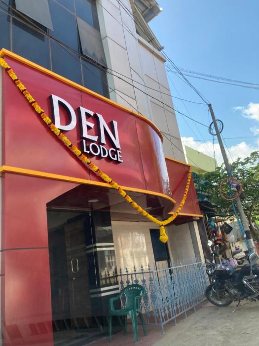 DEN LODGE