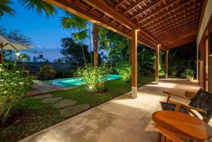 3 BR Barani Villa Tanah Lot with Rice Paddy View & Private Pool