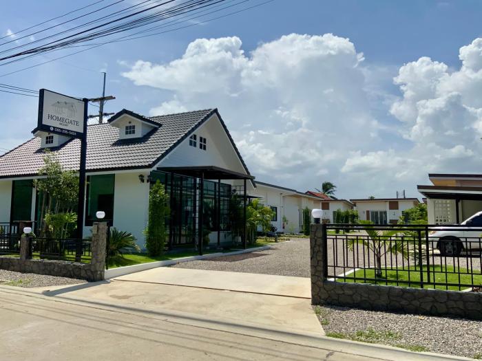 HomeGate Resort โฮมเกท รีสอร์ท
