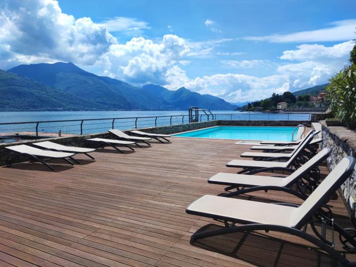 Sunrise on the lake Musso - A59