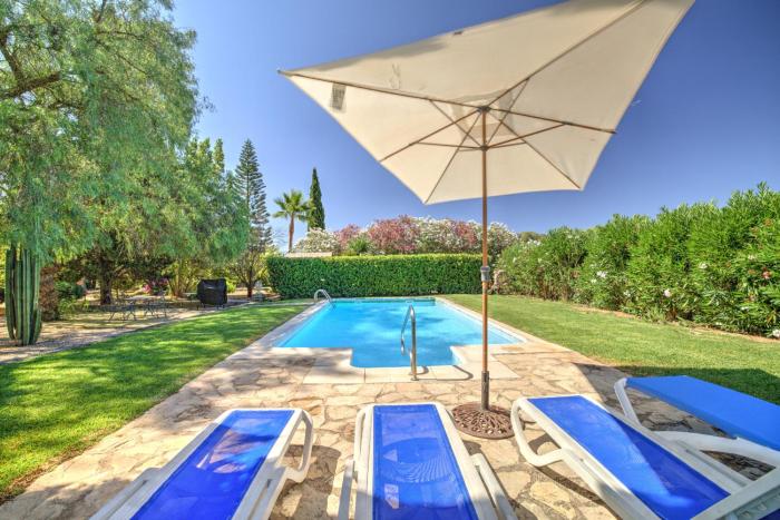 Finca la Finquita by Rentallorca