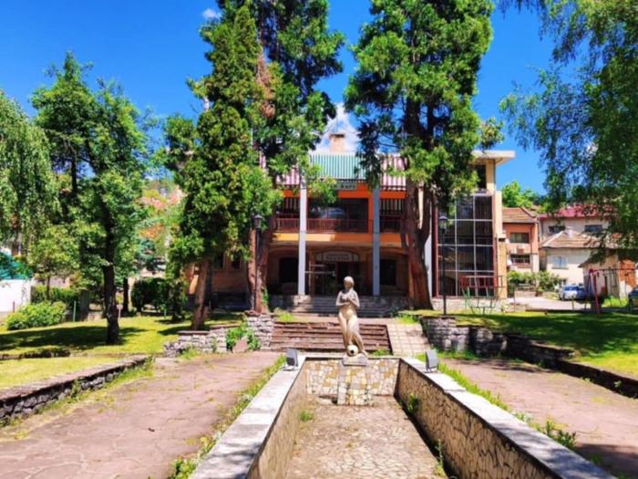 Семеен хотел МАКСИМ