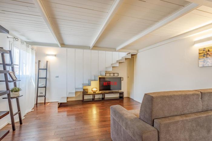 Ghirlandina Loft - In the Historic Center of Modena