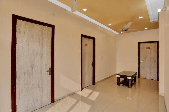 Hotel O by OYO Expo View Near PVR Ansal Plaza Greater Noida