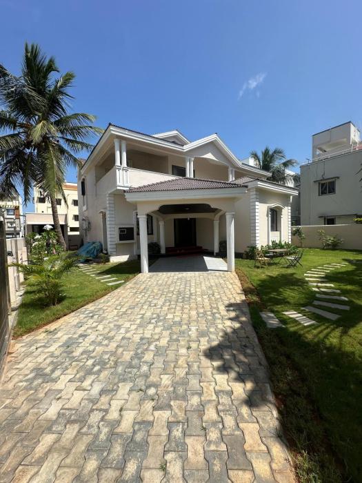 Luxury 5BHK Villa