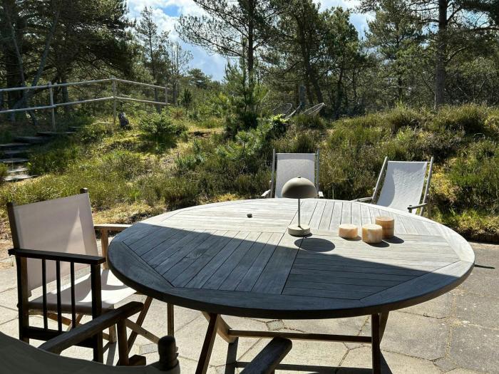 Architect-Designed 70S House Near The North Sea