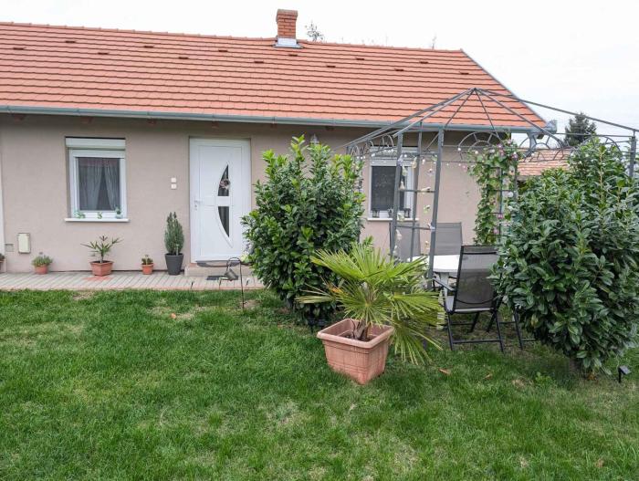 Apartment in Balatonbereny - Balaton 18124