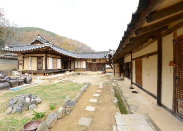 Chungsong Chalbang Gongjongtaek Pension