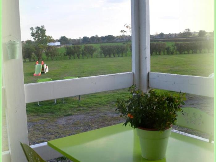 Chalets au bord de leau avec terrasse, animaux admis - FR-1-489-361