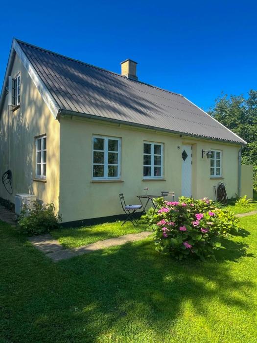 Renovated Farmhouse Near Quiet Beach In Odsherred