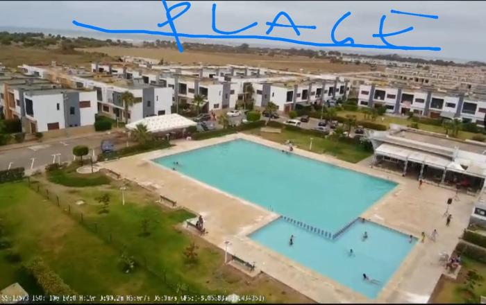 Villa pied dans leau