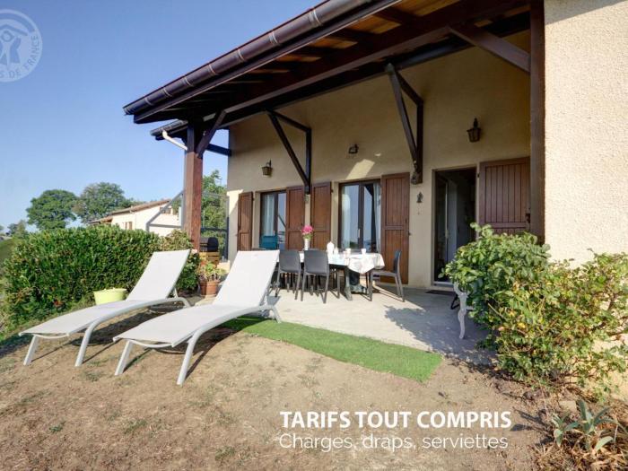 Gîte spacieux avec terrasse et jardin à Saint-Christo-en-Jarez - FR-1-496-204