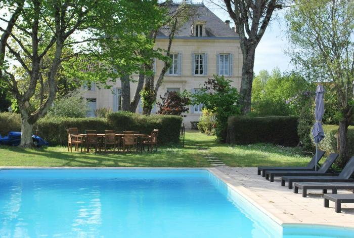 19Th Century Manor House In Charente Maritime
