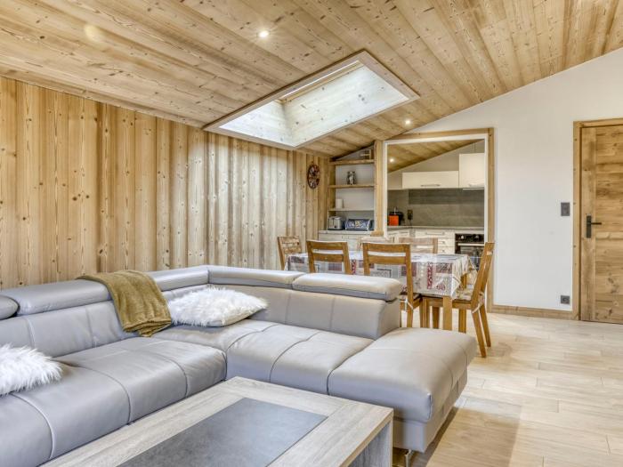 Appartement rénové 2 chambres - Balcon - Proche centre Megève - FR-1-453-318