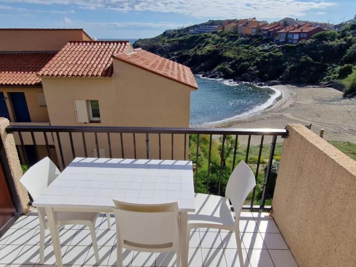 Appartement T2 à Collioure avec terrasse et parking, accès direct à la plage - FR-1-309-514