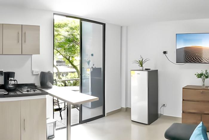 Modern Loft in Cali’s Heart | Salsa Clubs & Cafés