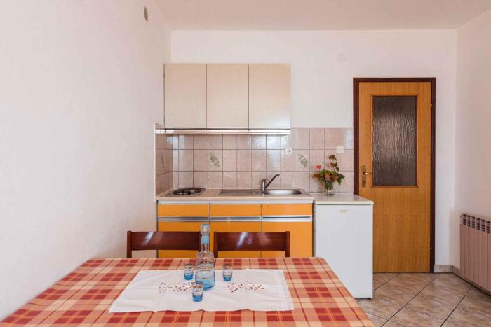 Apartments in Crikvenica 39180