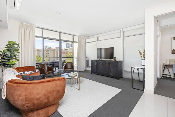 Urban Elegance 3bdrm CATBus PerthCBD,WACA,Optus