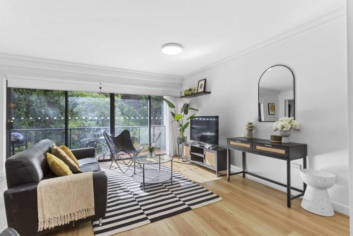 Urban Boho Chic Renovated 2BR with Balcony