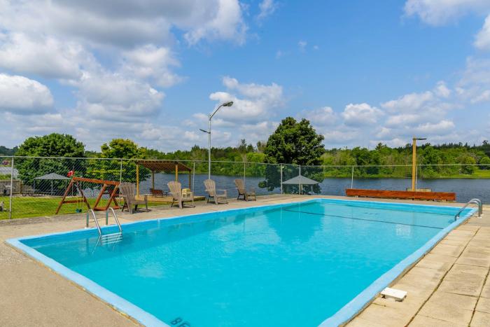 Motel 6 Campbellford, ON