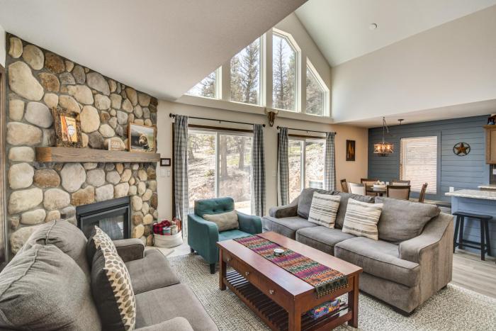 Fairplay Family Cabin on 2 and Acres! 25-0283