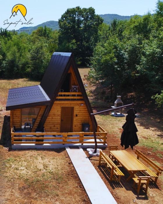 Wooden House Šapat sela