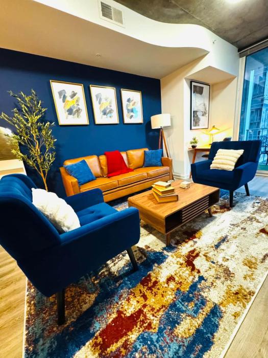 HighriseBalconyRooftopPoolGymFree Parking