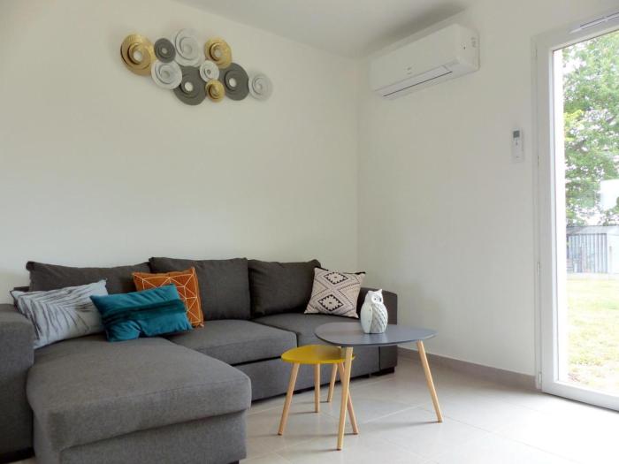 Charmant gîte à Saint-Rémy-en-Rollat avec terrasse et animaux acceptés - FR-1-489-492