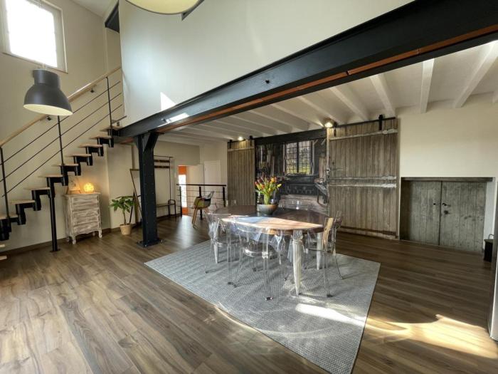 Gîte contemporain chaleureux pour 4 avec piscine partagée - FR-1-489-444