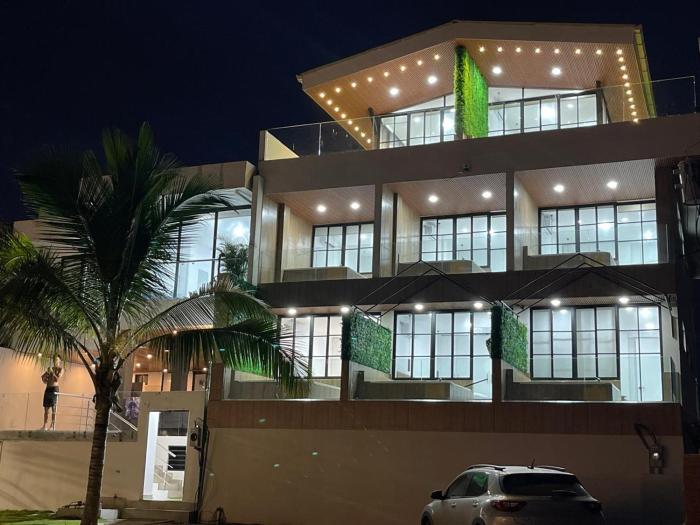 GLAMSUITE Montañita